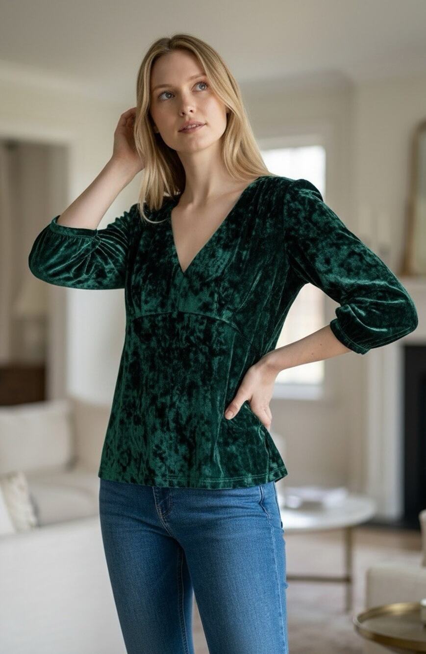 BB Dakota Women's Deep Feelings Crushed Velvet Top Green V-Neck Size M